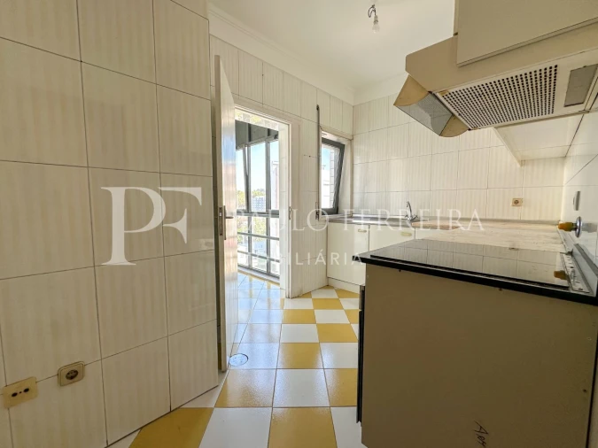 Apartamento T1 para Arrendamento em Vila Nova de Famalicão e Calendário Foto 5