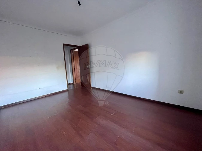 Apartamento T2 para Venda em Rio Tinto Foto 6