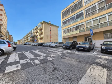 Apartamento T3 para Venda em Póvoa de Santa Iria e Forte da Casa