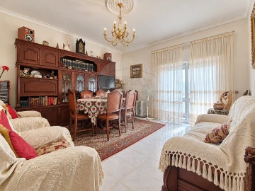 Apartamento T3 para Venda em Póvoa de Santa Iria e Forte da Casa