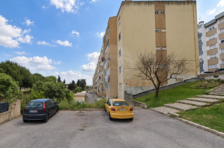 Apartamento T3 para Venda em Póvoa de Santa Iria e Forte da Casa Foto 37