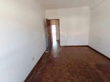Apartamento T2 para Venda em Póvoa de Santa Iria e Forte da Casa