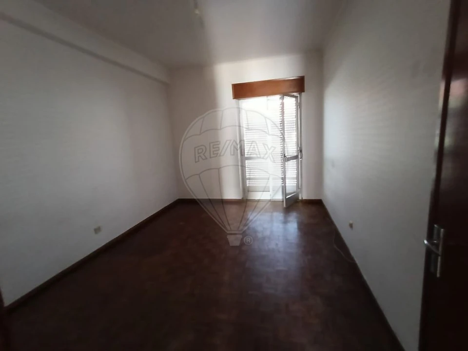Apartamento T2 para Venda em Póvoa de Santa Iria e Forte da Casa Foto 9