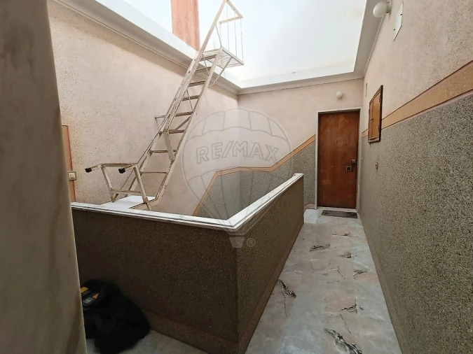 Apartamento T2 para Venda em Póvoa de Santa Iria e Forte da Casa Foto 5