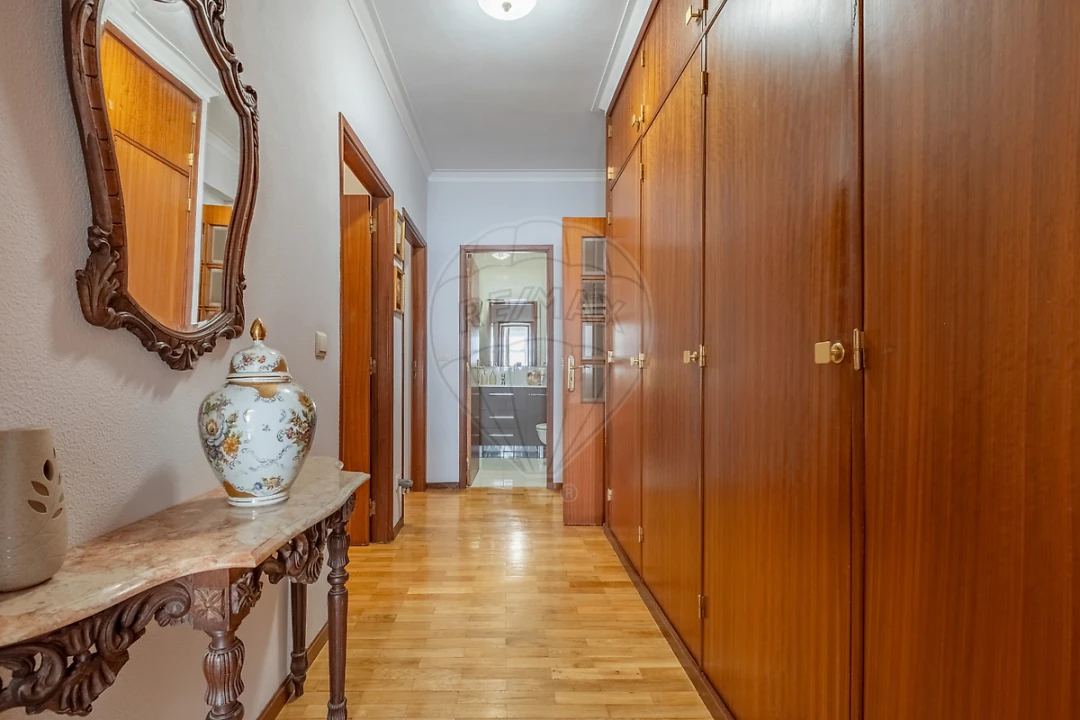 Apartamento T3 para Venda em Vilar de Andorinho Foto 25
