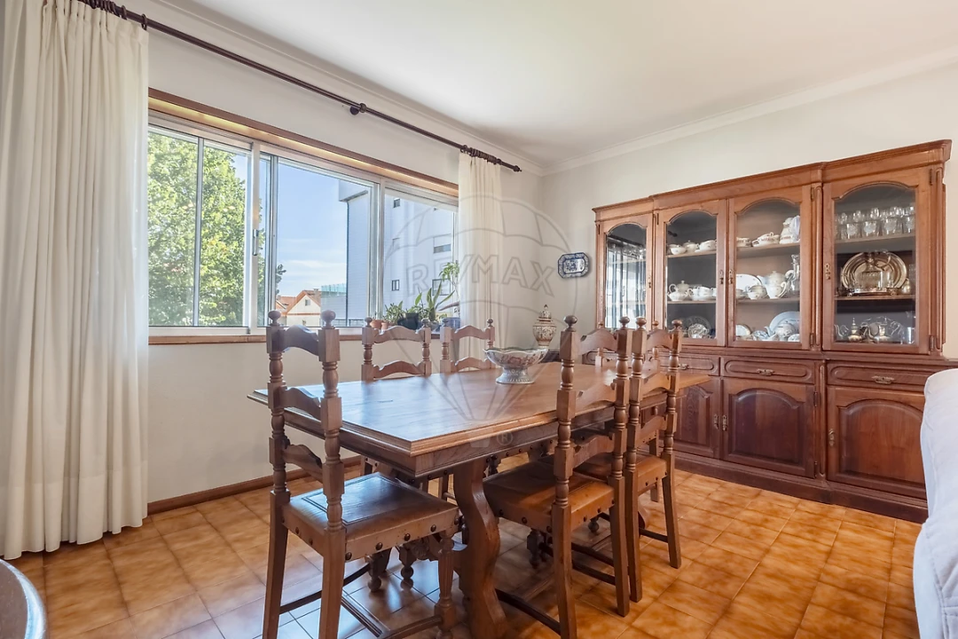 Apartamento T3 para Venda em Vilar de Andorinho Foto 14