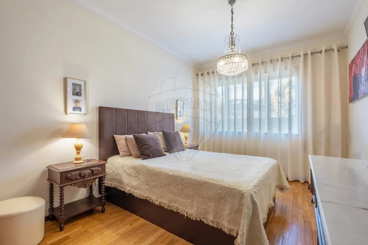 Apartamento T3 para Venda em Vilar de Andorinho Foto 28