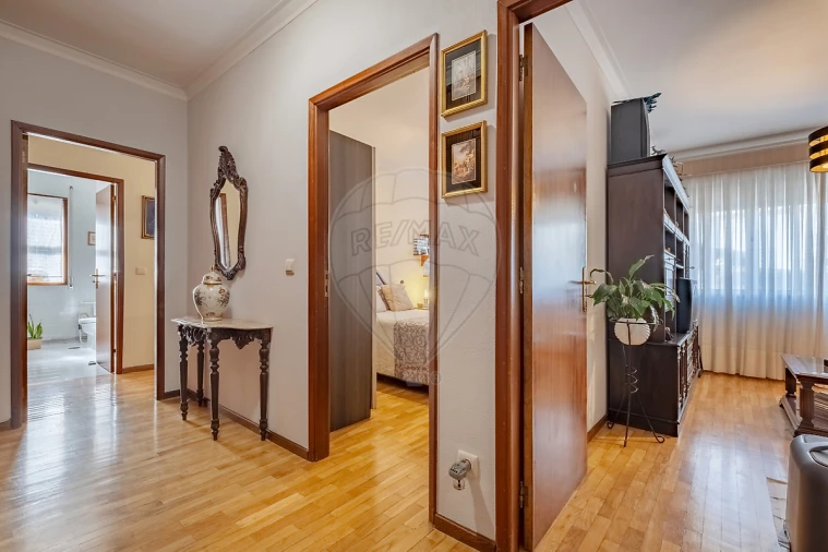 Apartamento T3 para Venda em Vilar de Andorinho Foto 23