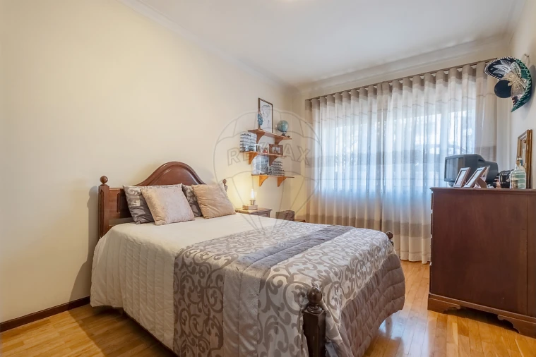 Apartamento T3 para Venda em Vilar de Andorinho Foto 22