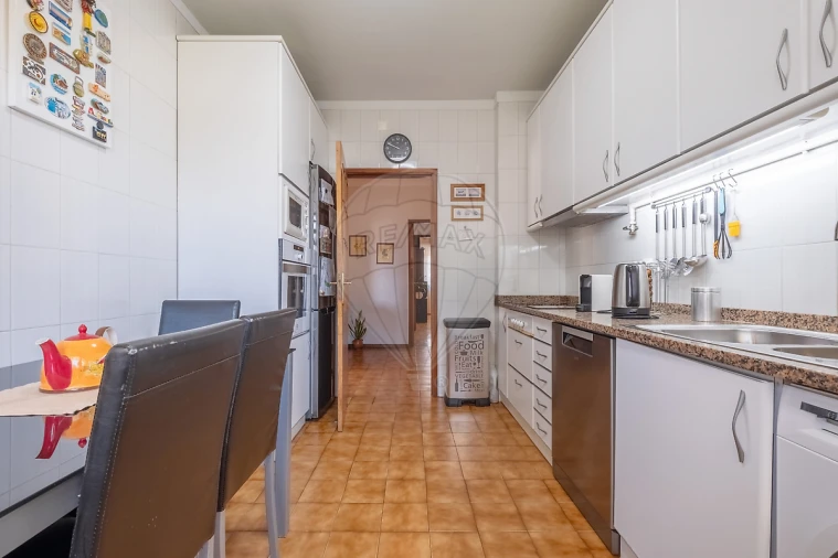 Apartamento T3 para Venda em Vilar de Andorinho Foto 8