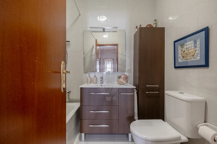 Apartamento T3 para Venda em Vilar de Andorinho Foto 17