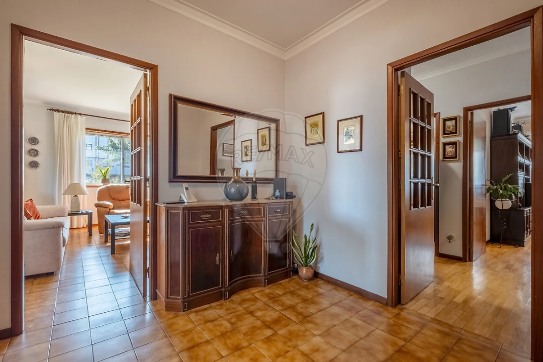 Apartamento T3 para Venda em Vilar de Andorinho Foto 5