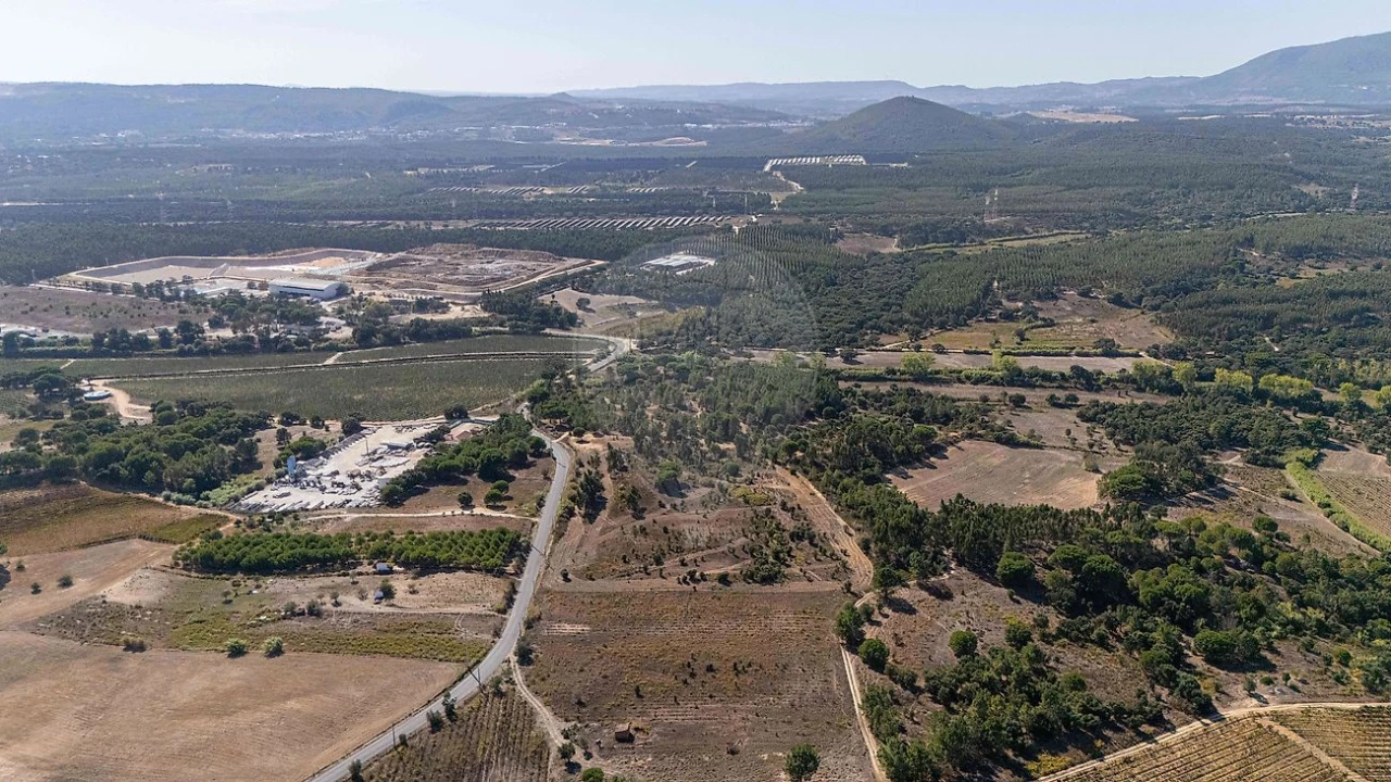 Terreno para Venda em Ota Foto 9