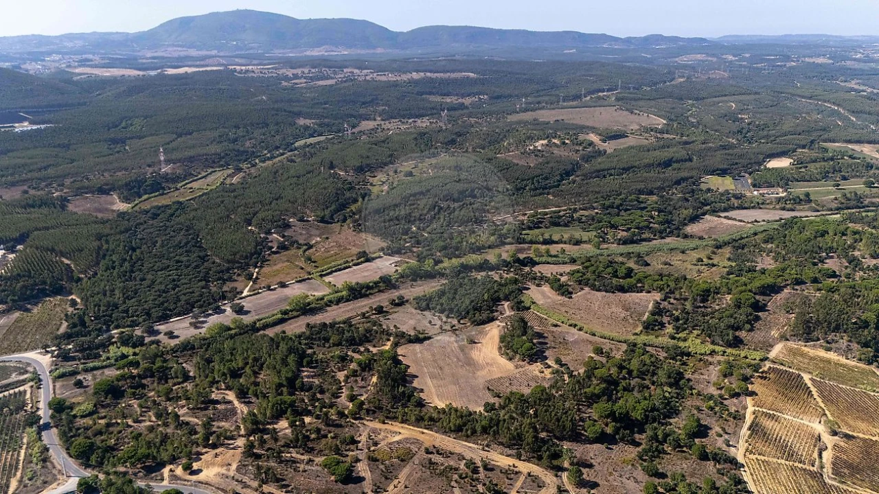 Terreno para Venda em Ota Foto 1