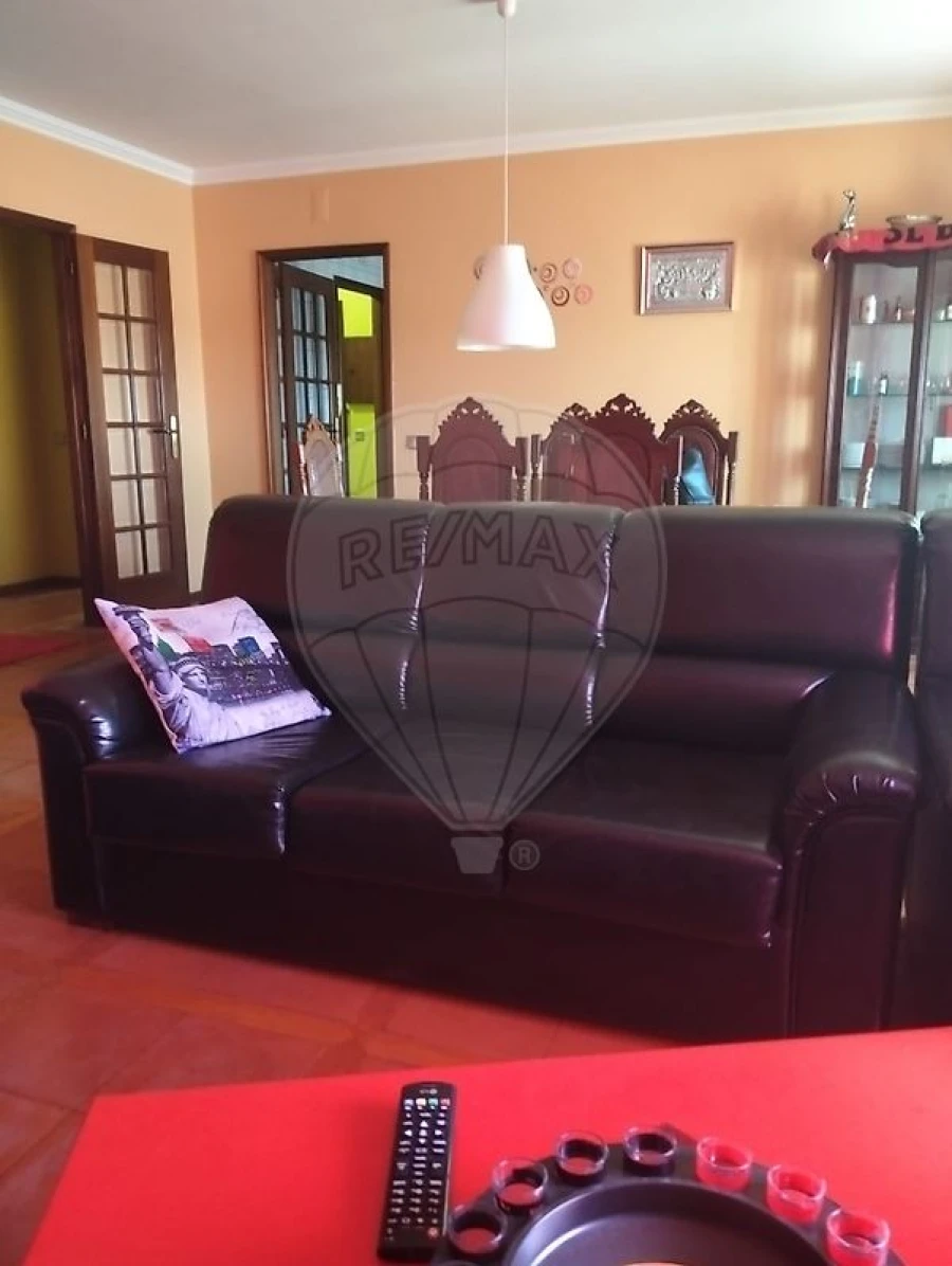 Apartamento T2 para Venda em Esmoriz Foto 3