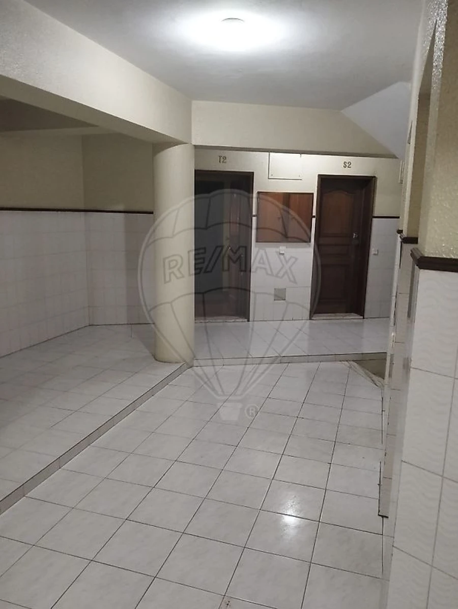 Apartamento T2 para Venda em Esmoriz Foto 13