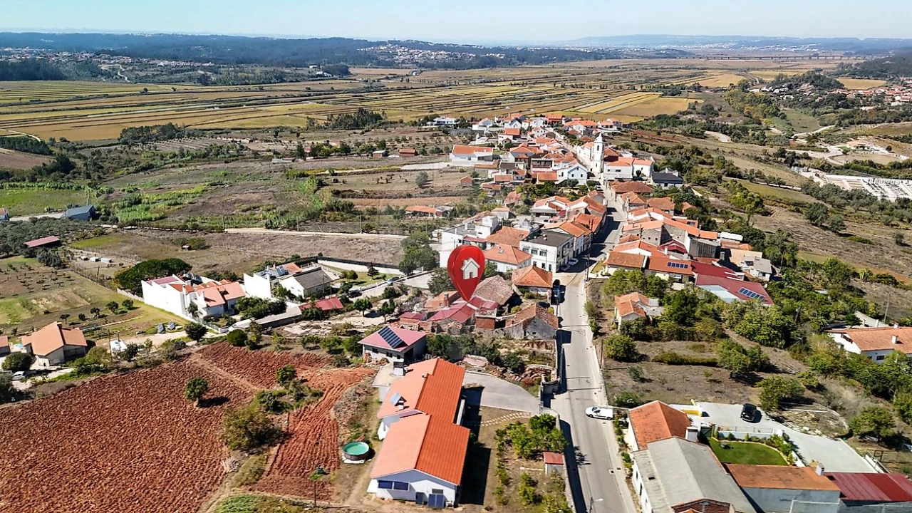Moradia T2 para Venda em Vinha da Rainha Foto 5