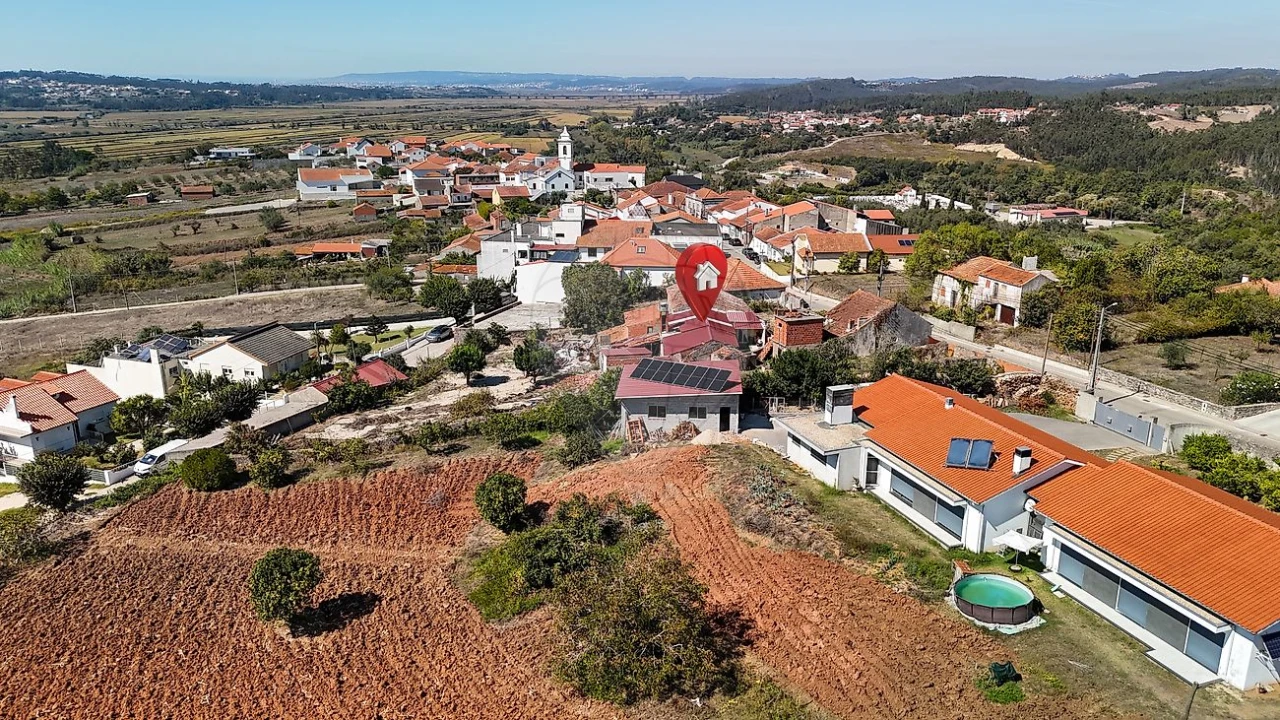 Moradia T2 para Venda em Vinha da Rainha Foto 9