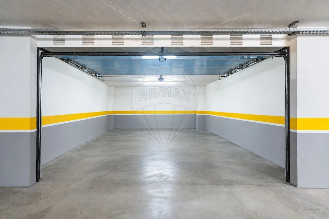 Apartamento T3 para Venda em Rio de Mouro Foto 41