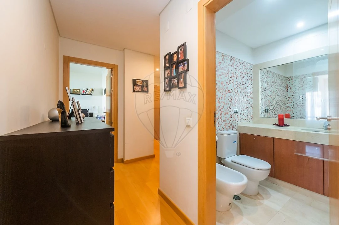 Apartamento T3 para Venda em Rio de Mouro Foto 34