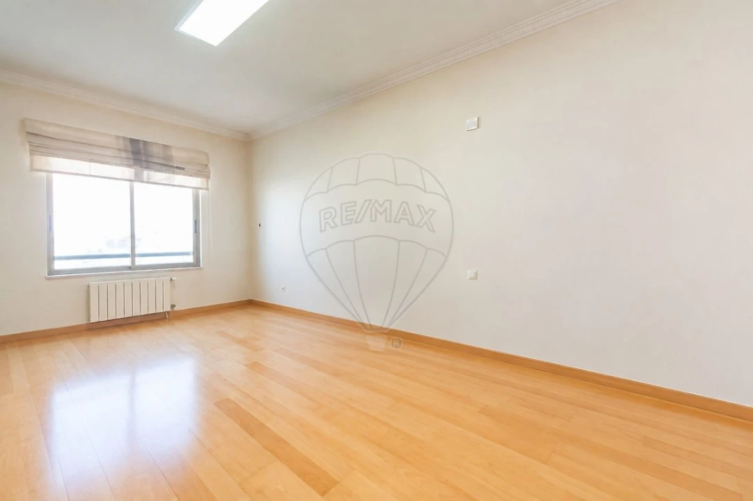 Apartamento T3 para Venda em Rio de Mouro Foto 25