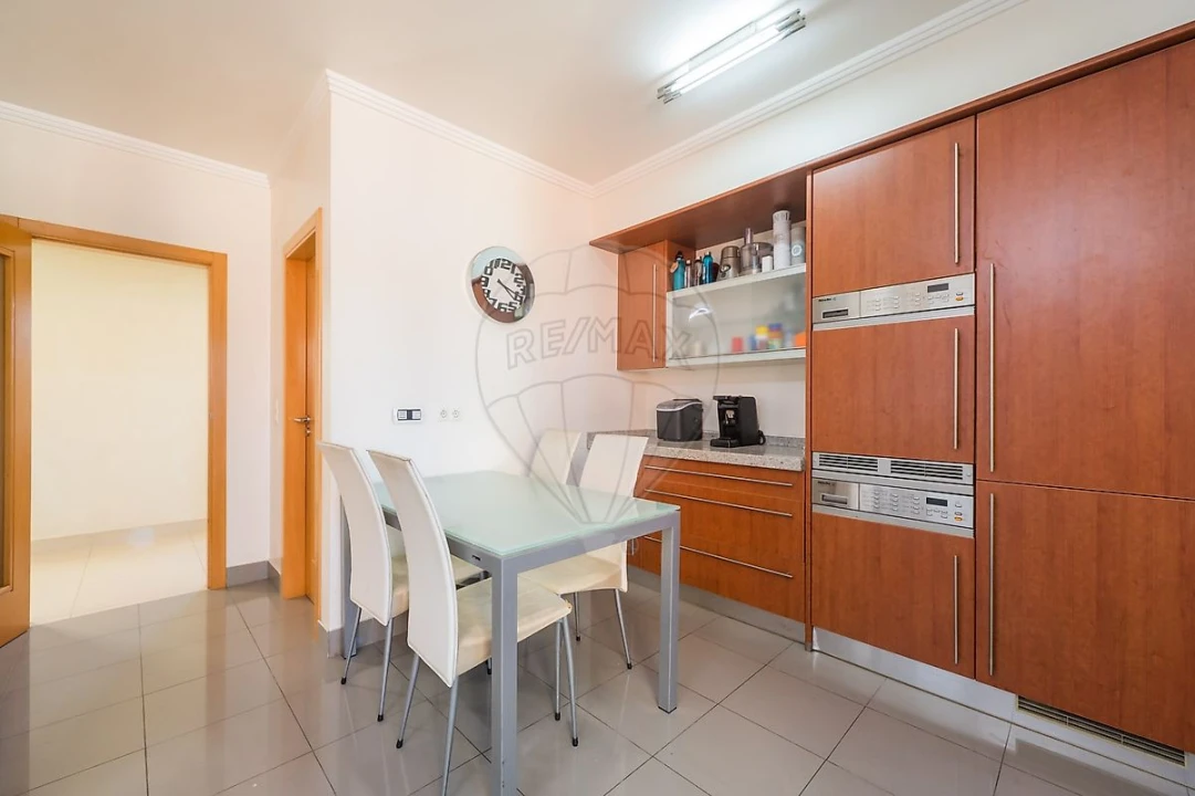 Apartamento T3 para Venda em Rio de Mouro Foto 19