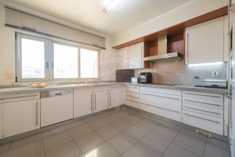 Apartamento T3 para Venda em Rio de Mouro Foto 13
