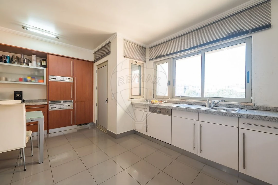 Apartamento T3 para Venda em Rio de Mouro Foto 14