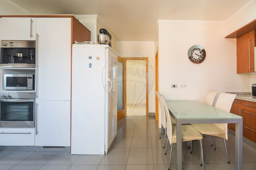 Apartamento T3 para Venda em Rio de Mouro Foto 17