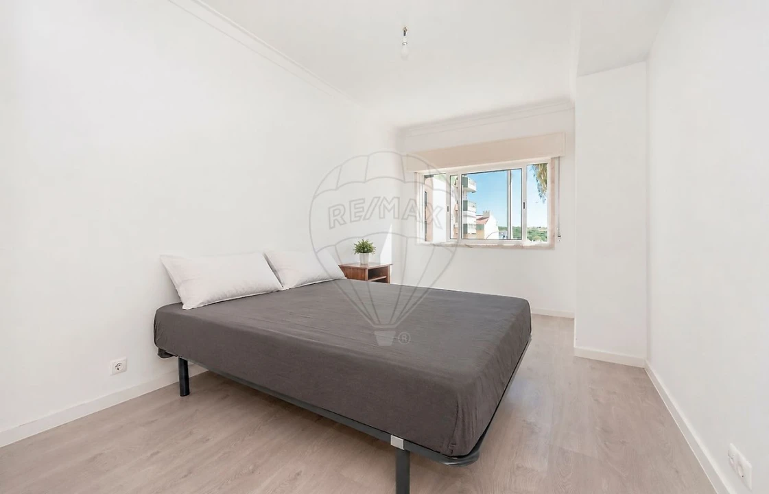 Apartamento T1 para Arrendamento em Algés, Linda-A-Velha e Cruz Quebrada-Dafundo Foto 10