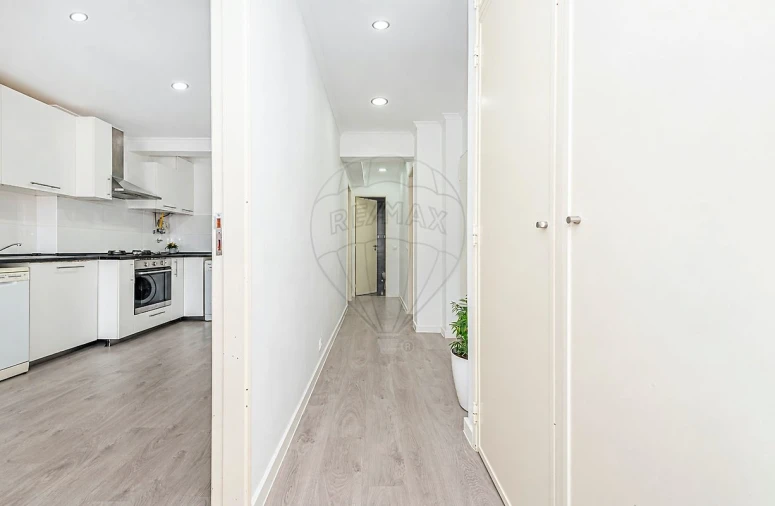 Apartamento T1 para Arrendamento em Algés, Linda-A-Velha e Cruz Quebrada-Dafundo Foto 8
