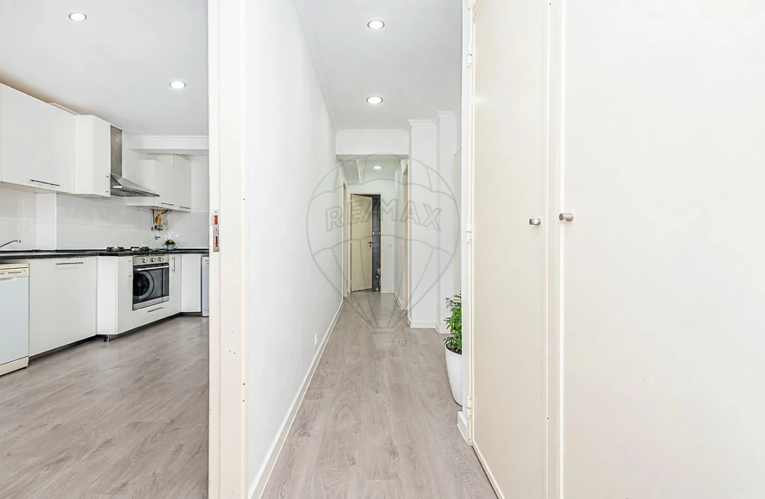 Apartamento T1 para Arrendamento em Algés, Linda-A-Velha e Cruz Quebrada-Dafundo Foto 8
