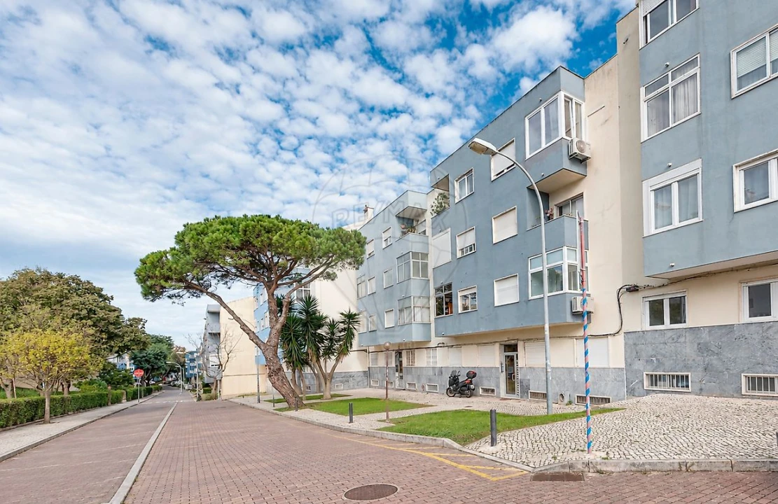 Apartamento T1 para Arrendamento em Algés, Linda-A-Velha e Cruz Quebrada-Dafundo Foto 24