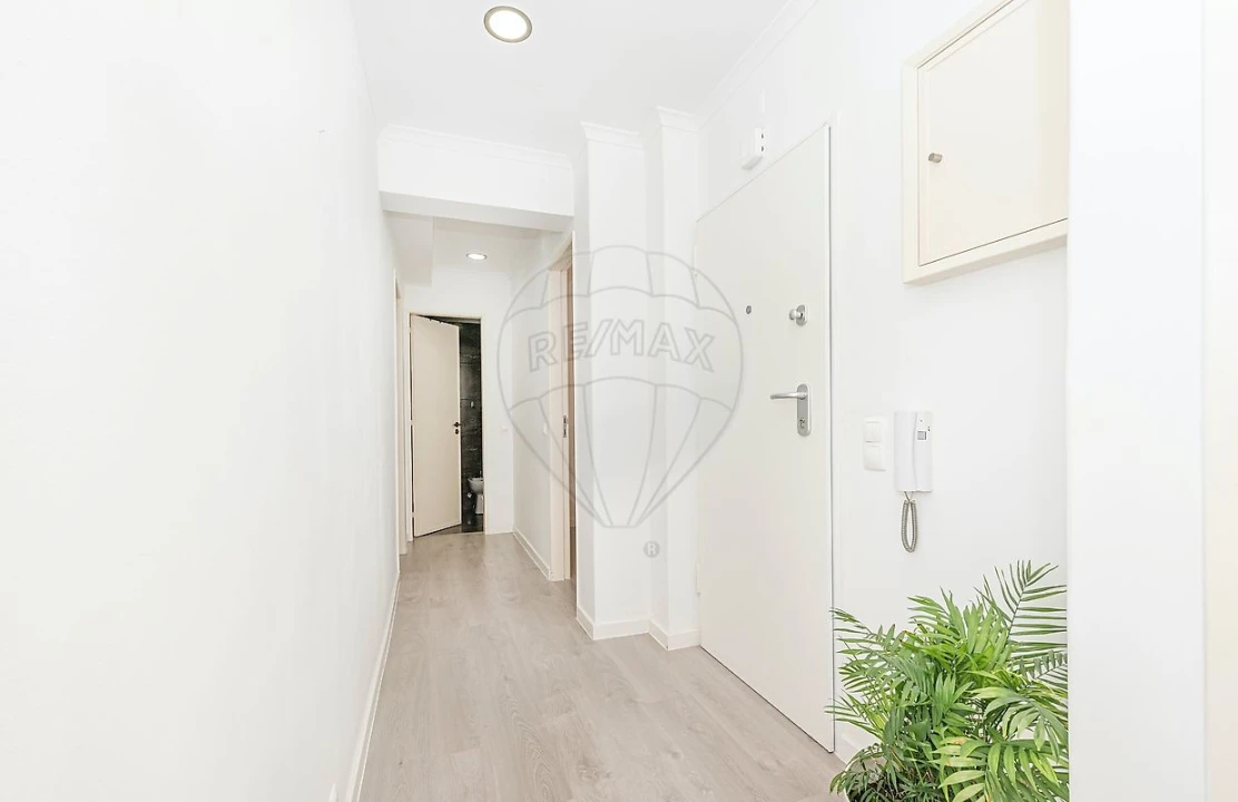Apartamento T1 para Arrendamento em Algés, Linda-A-Velha e Cruz Quebrada-Dafundo Foto 12