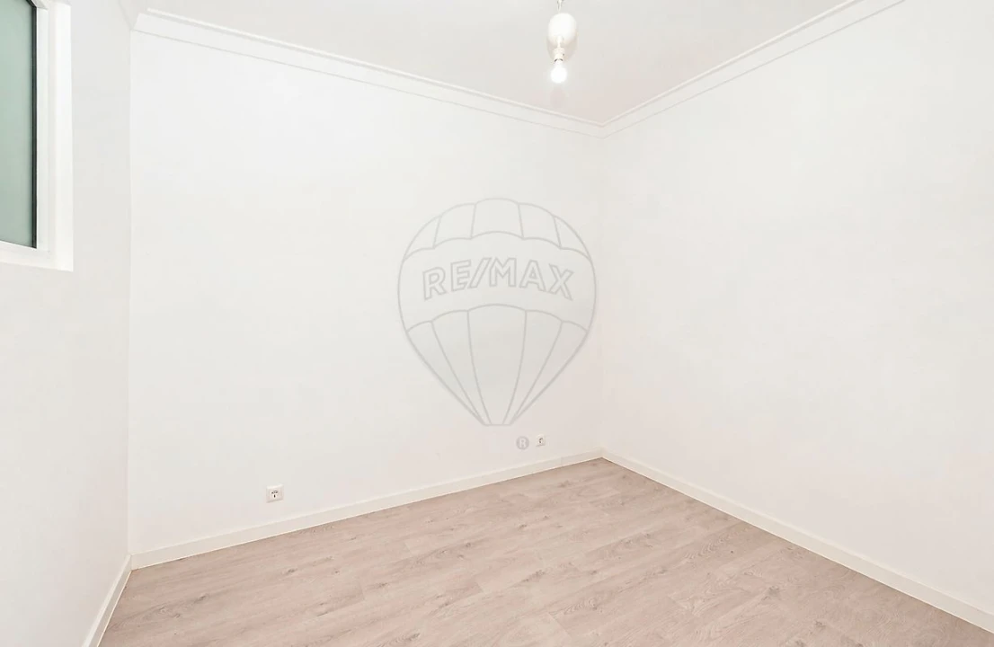 Apartamento T1 para Arrendamento em Algés, Linda-A-Velha e Cruz Quebrada-Dafundo Foto 15
