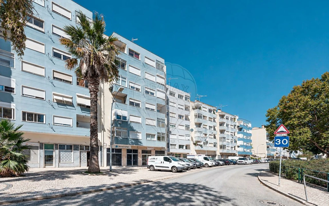 Apartamento T1 para Arrendamento em Algés, Linda-A-Velha e Cruz Quebrada-Dafundo Foto 23