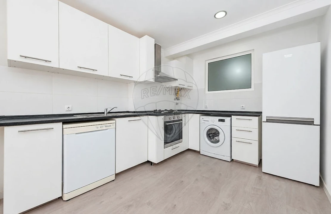 Apartamento T1 para Arrendamento em Algés, Linda-A-Velha e Cruz Quebrada-Dafundo Foto 7