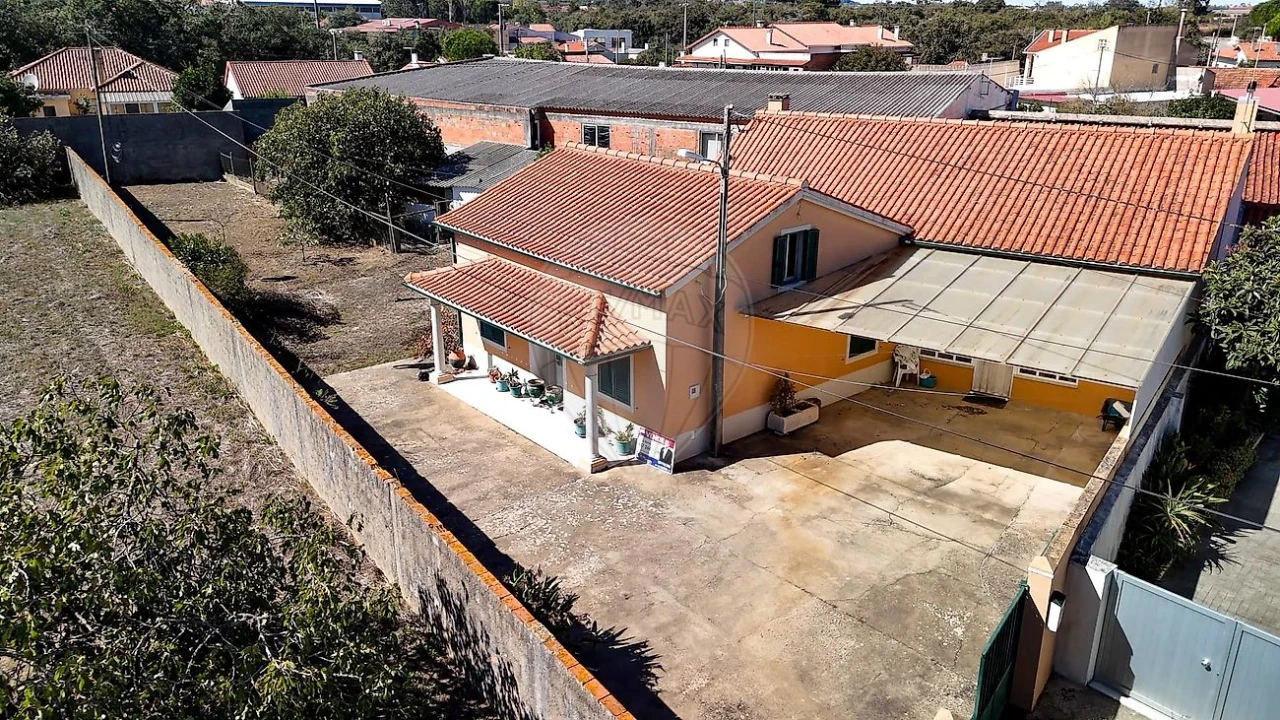 Moradia T3 para Venda em Benedita Foto 24