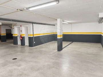Apartamento T2 para Arrendamento em Almargem do Bispo, Pêro Pinheiro e Montelavar