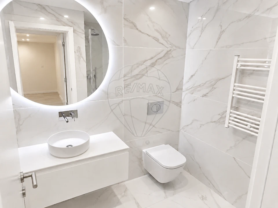Apartamento T2 para Arrendamento em Almargem do Bispo, Pêro Pinheiro e Montelavar Foto 12