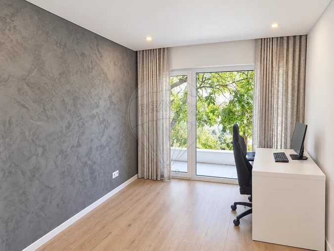 Apartamento T2 para Arrendamento em Almargem do Bispo, Pêro Pinheiro e Montelavar Foto 13