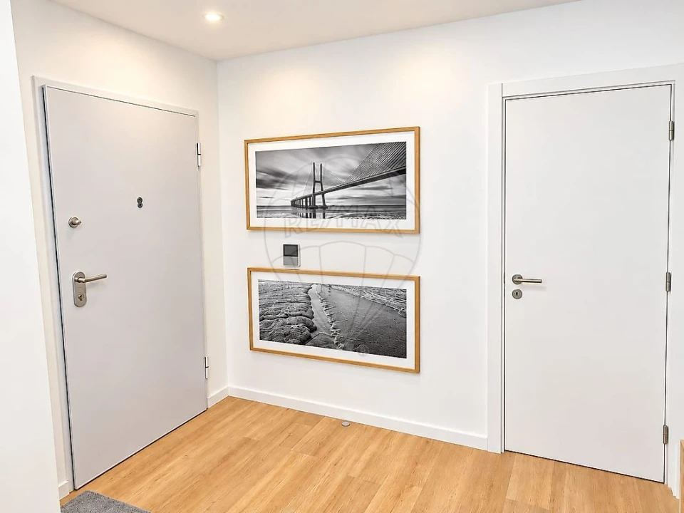 Apartamento T2 para Arrendamento em Almargem do Bispo, Pêro Pinheiro e Montelavar Foto 7