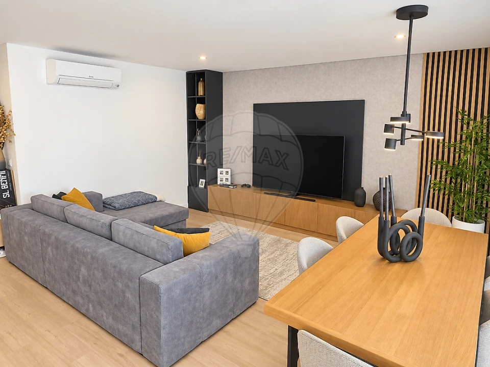Apartamento T2 para Arrendamento em Almargem do Bispo, Pêro Pinheiro e Montelavar Foto 1