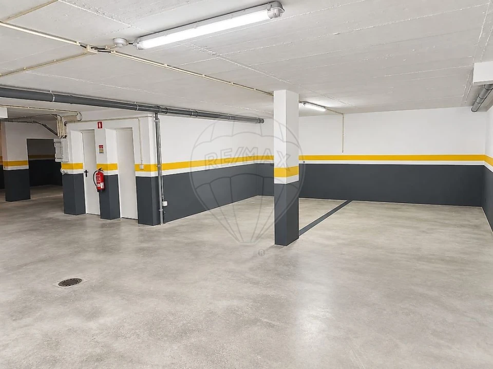 Apartamento T2 para Arrendamento em Almargem do Bispo, Pêro Pinheiro e Montelavar Foto 6