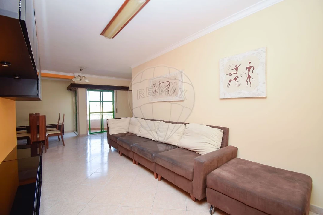 Apartamento T3 para Arrendamento em Rio de Mouro Foto 17