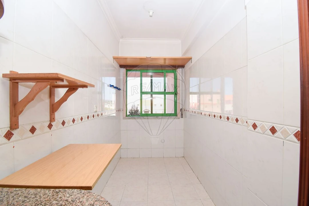 Apartamento T3 para Arrendamento em Rio de Mouro Foto 11