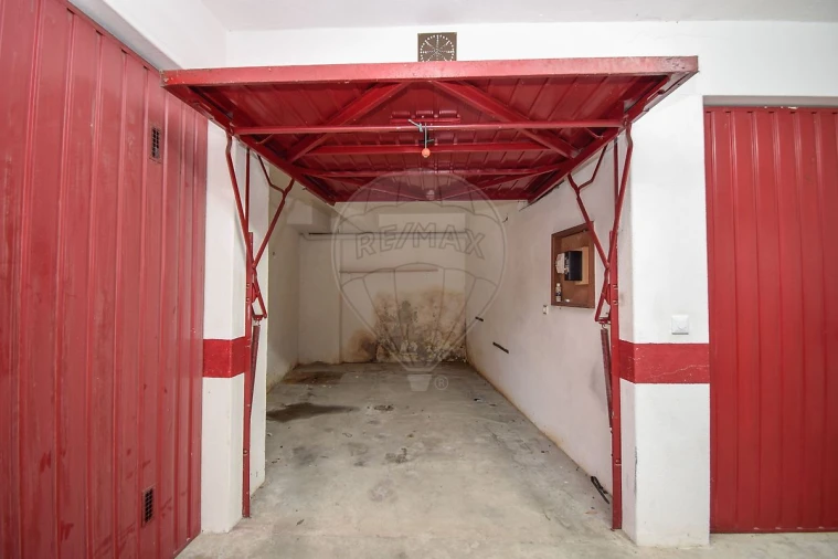 Apartamento T3 para Arrendamento em Rio de Mouro Foto 27