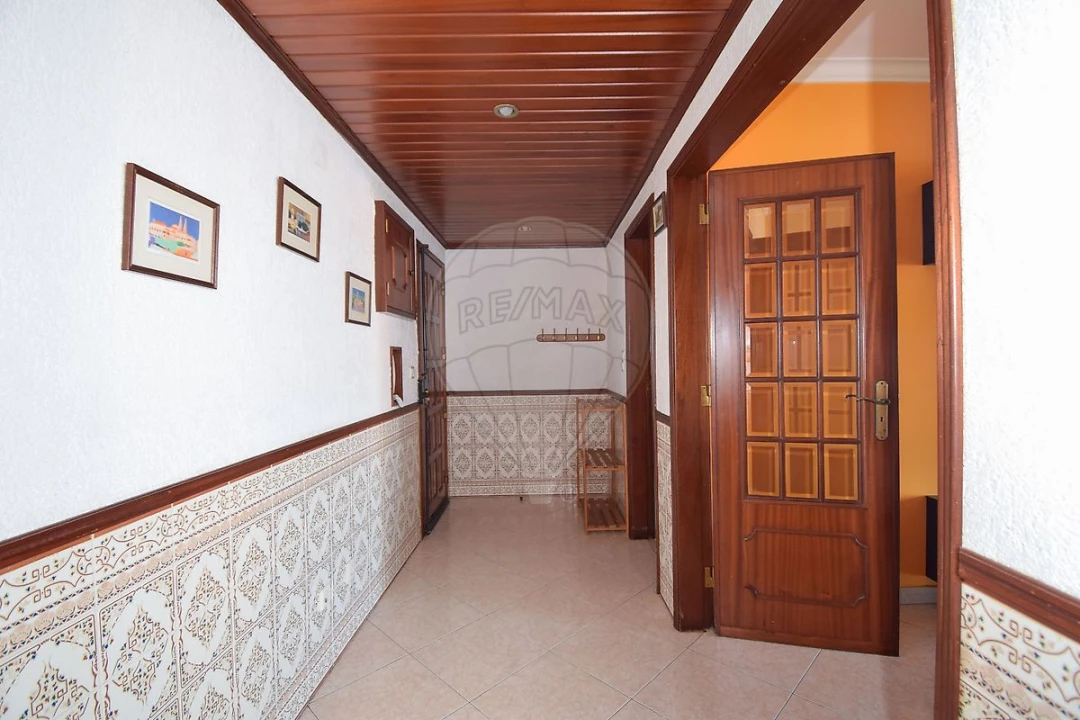 Apartamento T3 para Arrendamento em Rio de Mouro Foto 18