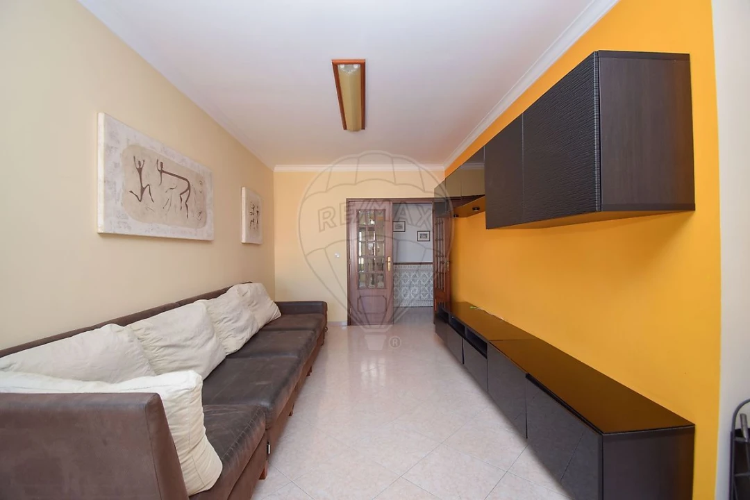 Apartamento T3 para Arrendamento em Rio de Mouro Foto 25