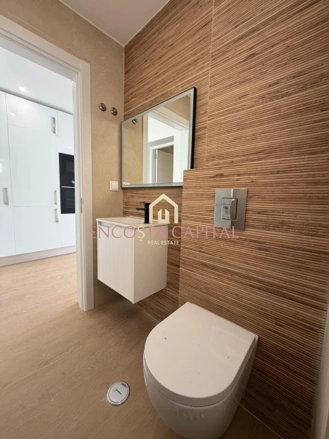 Apartamento T1 para Venda em Carcavelos e Parede